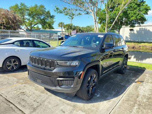 2024 Jeep Grand Cherokee Altitude