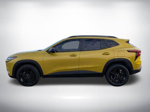 Nitro Yellow Metallic 2024 Chevrolet Trax FWD ACTIV