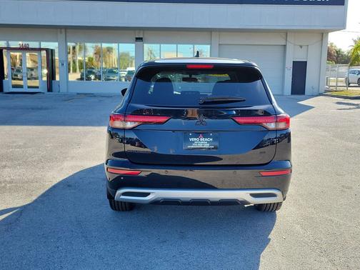 2023 Mitsubishi Outlander SE 2.5 2WD