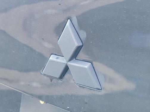 2023 Mitsubishi Outlander SE 2.5 2WD