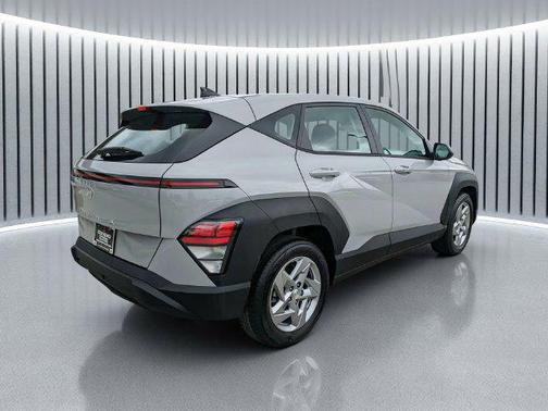 Cyber Gray Metallic 2024 Hyundai KONA SE