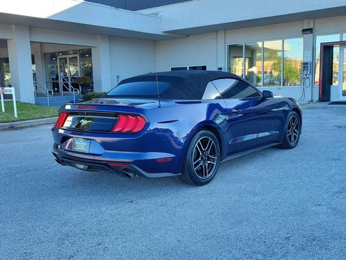 2020 Ford Mustang EcoBoost