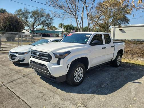 2025 Toyota Tacoma SR
