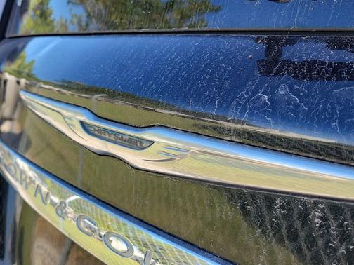 2016 Chrysler Town & Country Touring-L