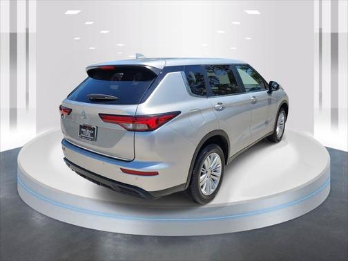 2024 Mitsubishi Outlander ES 2.5 2WD