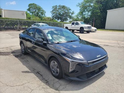 2025 Kia K4 LX