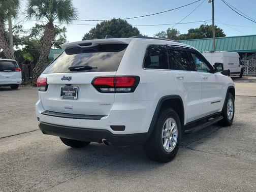 2020 Jeep Grand Cherokee Laredo