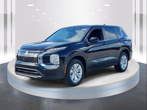 Labrador Black Pearl 2026 Mitsubishi Outlander ES 1.5T S-AWC