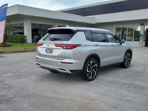 2023 Mitsubishi Outlander SE 2.5 2WD