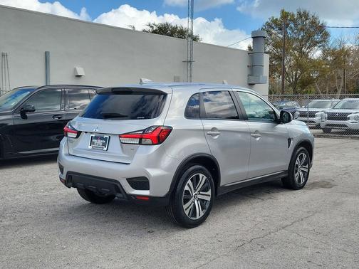2024 Mitsubishi Outlander Sport SE