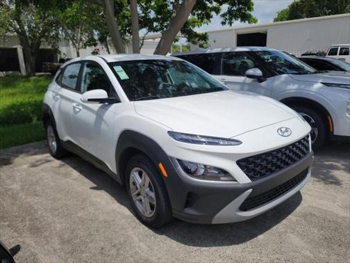 2023 Hyundai KONA SE