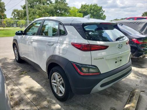 2023 Hyundai KONA SE