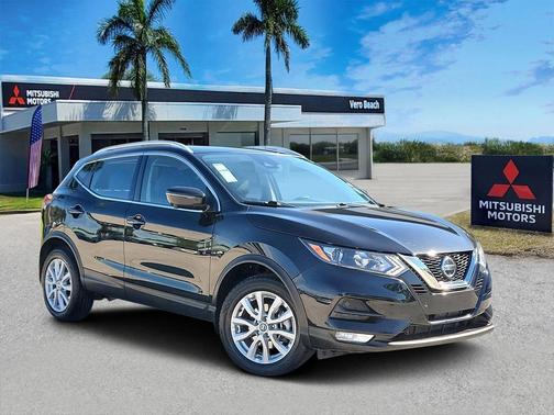 2022 Nissan Rogue Sport SV