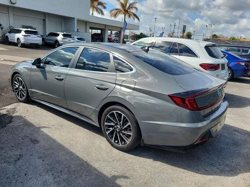 2021 Hyundai SONATA Limited