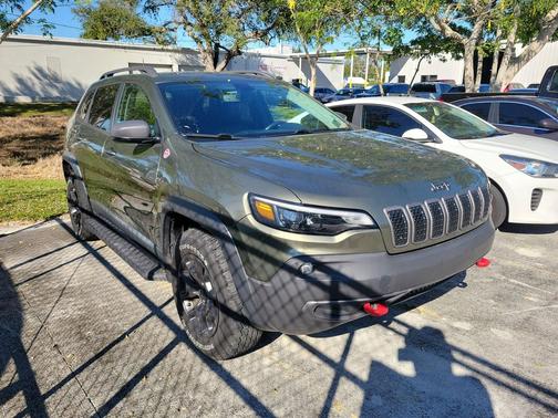 2020 Jeep Cherokee Trailhawk