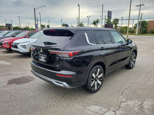 2025 Mitsubishi Outlander SE 2.5 2WD