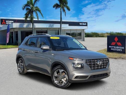 2025 Hyundai VENUE SEL