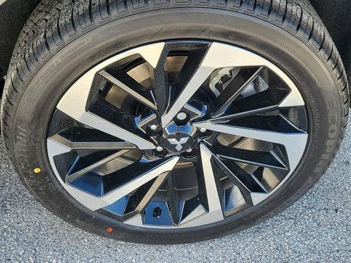 2025 Mitsubishi Outlander PHEV SEL