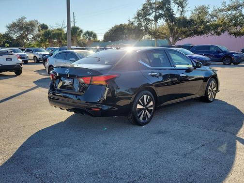 2022 Nissan Altima 2.5 SV