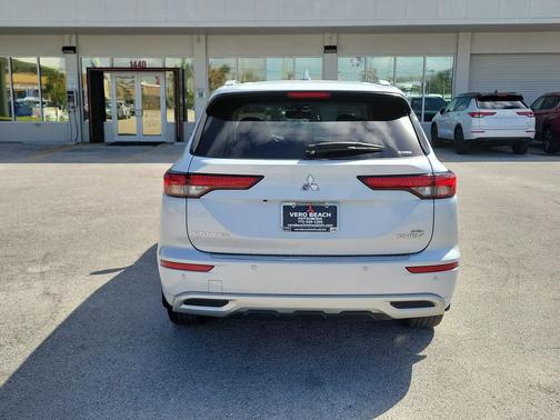 2024 Mitsubishi Outlander PHEV SEL