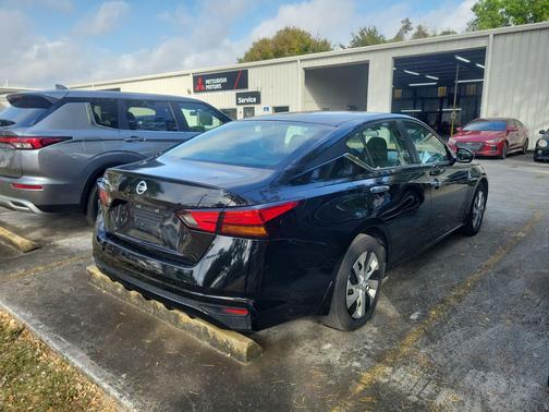 2022 Nissan Altima S FWD