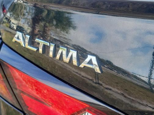 2022 Nissan Altima S FWD