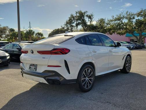 2021 BMW X6 sDrive40i