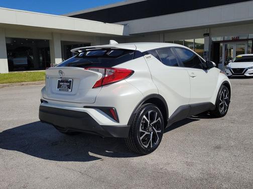 2021 Toyota C-HR XLE