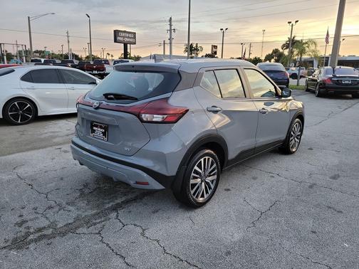 2023 Nissan Kicks SV