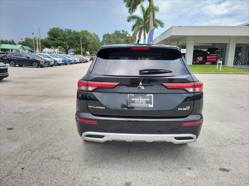 2023 Mitsubishi Outlander PHEV SE S-AWC
