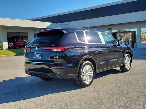 2022 Mitsubishi Outlander ES 2.5 2WD