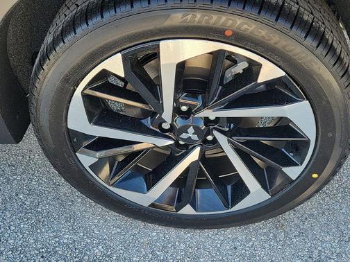 2025 Mitsubishi Outlander PHEV SEL