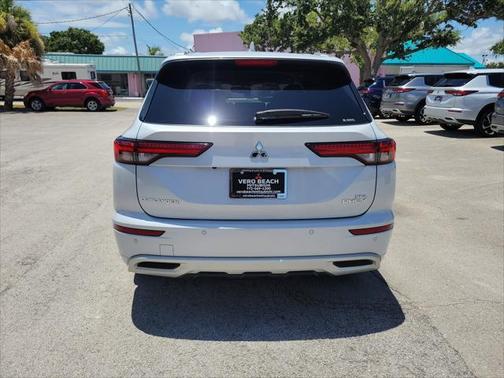 2023 Mitsubishi Outlander PHEV SEL