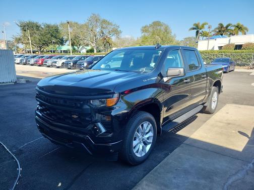 2023 Chevrolet Silverado 1500 Custom