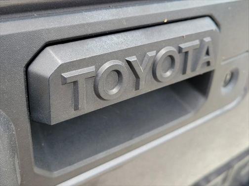 2020 Toyota Tacoma SR