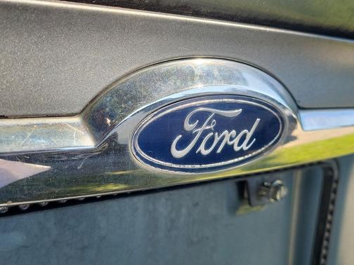 2005 Ford Taurus SEL