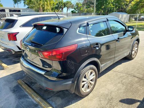 2018 Nissan Rogue Sport S