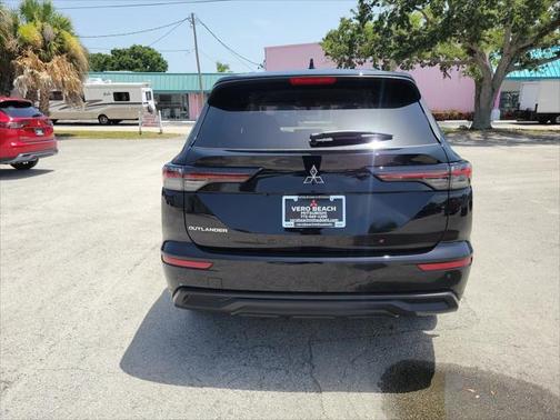 2025 Mitsubishi Outlander ES 2.5 2WD
