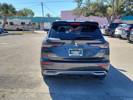 Graphite Grey With Black Roof 2026 Mitsubishi Outlander SEL