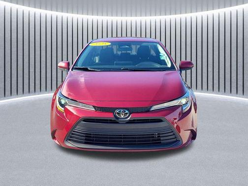 Ruby Flare Pearl 2025 Toyota Corolla LE