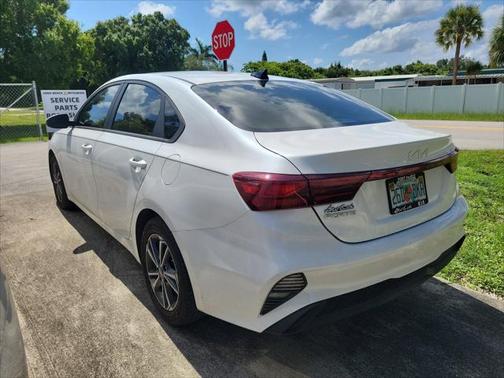 2023 Kia Forte LXS