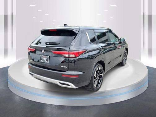 2023 Mitsubishi Outlander PHEV SE S-AWC