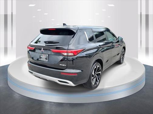 2023 Mitsubishi Outlander PHEV SE S-AWC
