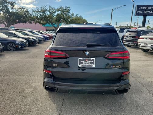 2022 BMW X5 M50i