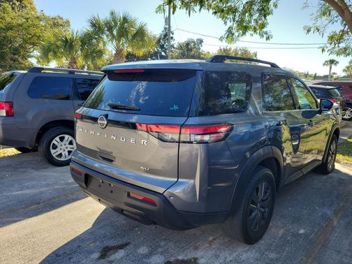 2022 Nissan Pathfinder SV 2WD