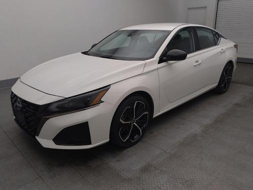 2024 Nissan Altima SR FWD