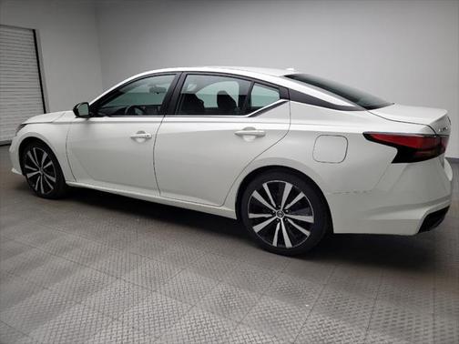 2022 Nissan Altima SR FWD