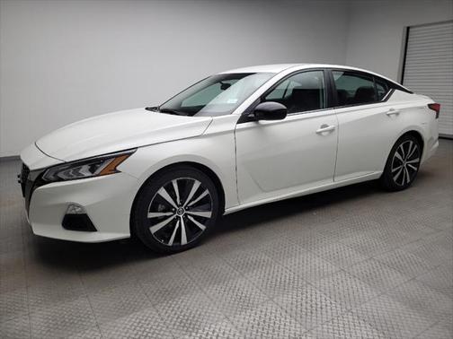 2022 Nissan Altima SR FWD