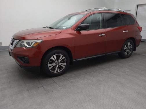 2017 Nissan Pathfinder SL