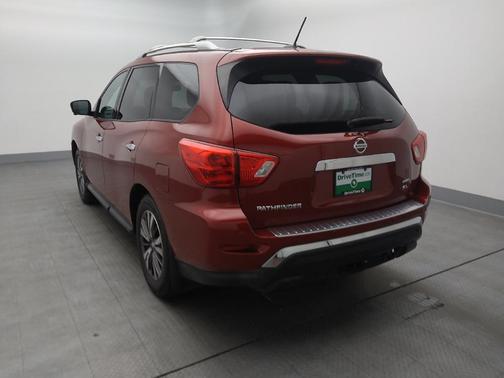 2017 Nissan Pathfinder SL